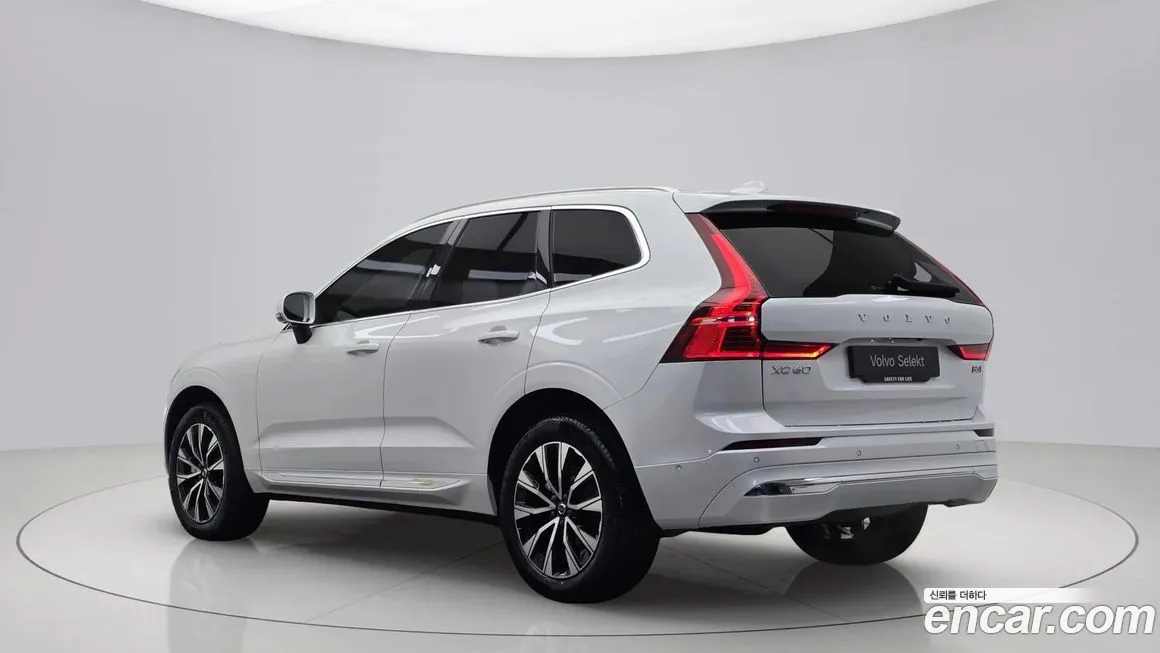 Volvo XC60 — фото 3
