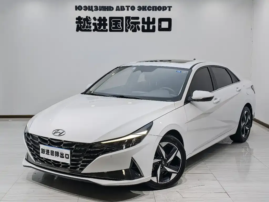 Hyundai Elantra 2022 из CN, фото 1