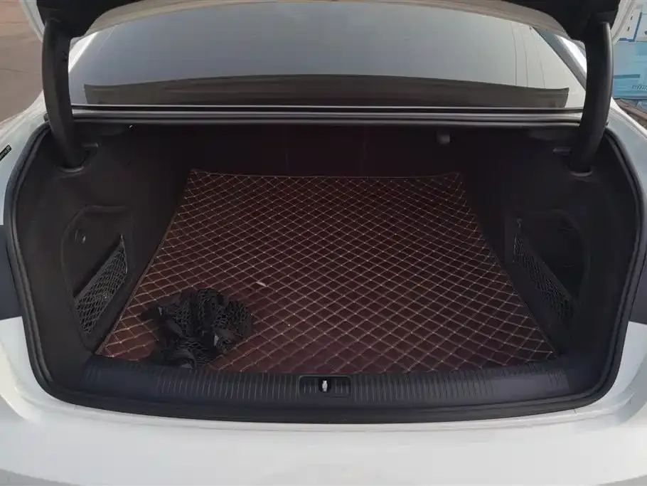 Audi A4L 2024 из CN, фото 7