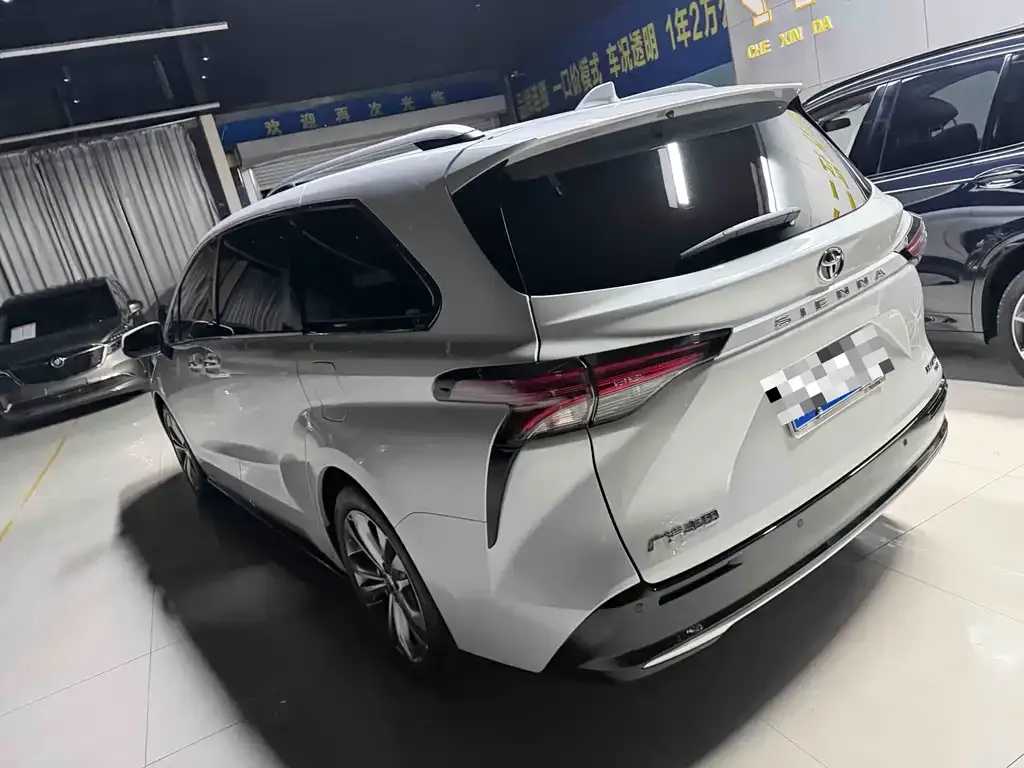 Toyota Sienna 2024 из CN, фото 9