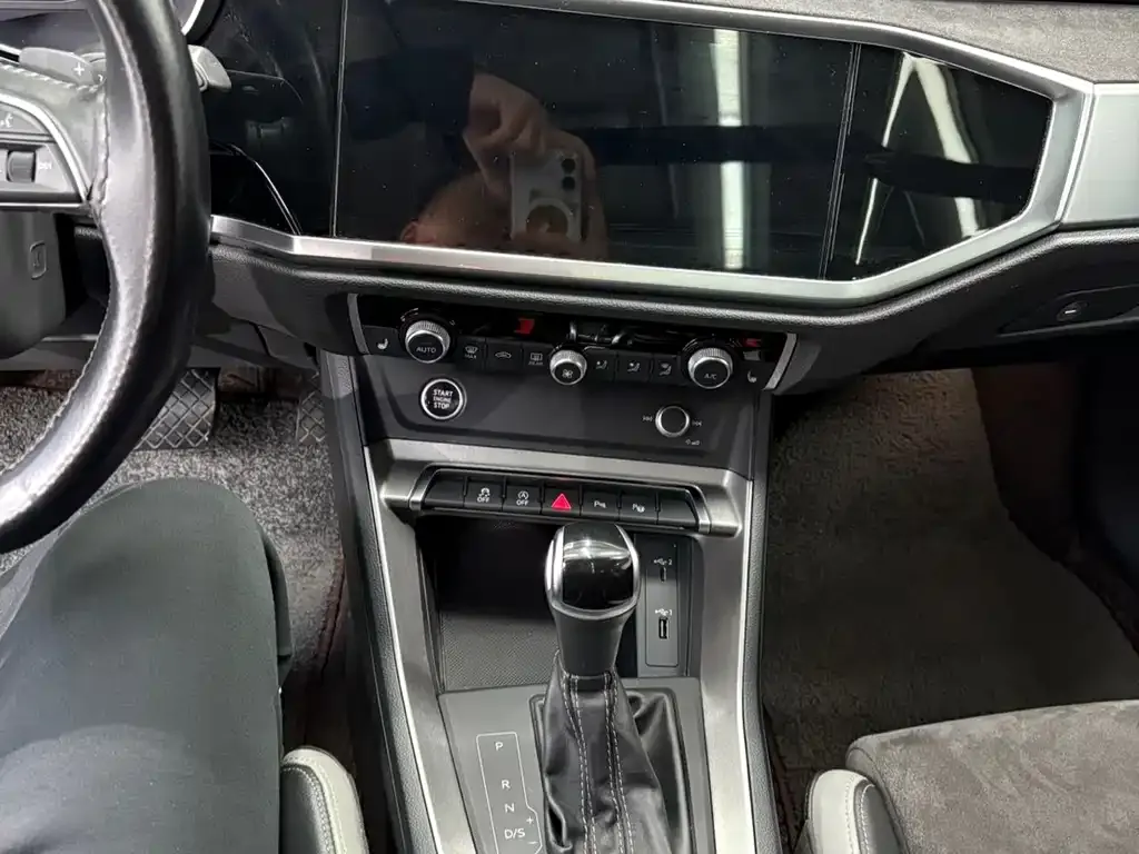 Audi Q3 2021 из CN, фото 4