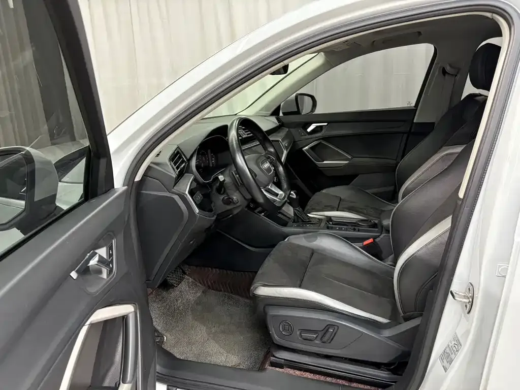 Audi Q3 2021 из CN, фото 8