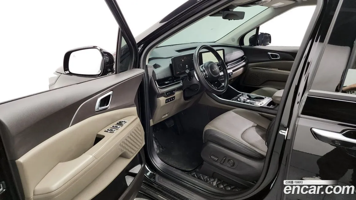Kia Carnival — фото 10