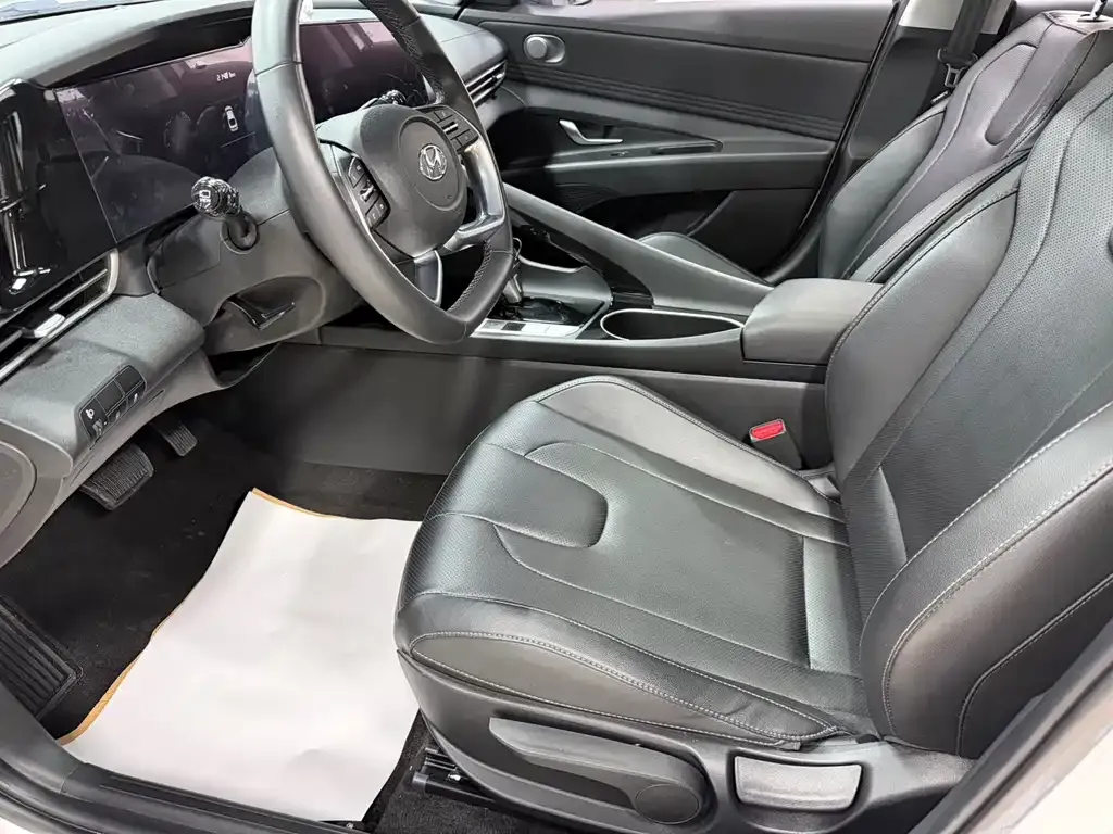 Hyundai Elantra 2021 из CN, фото 8