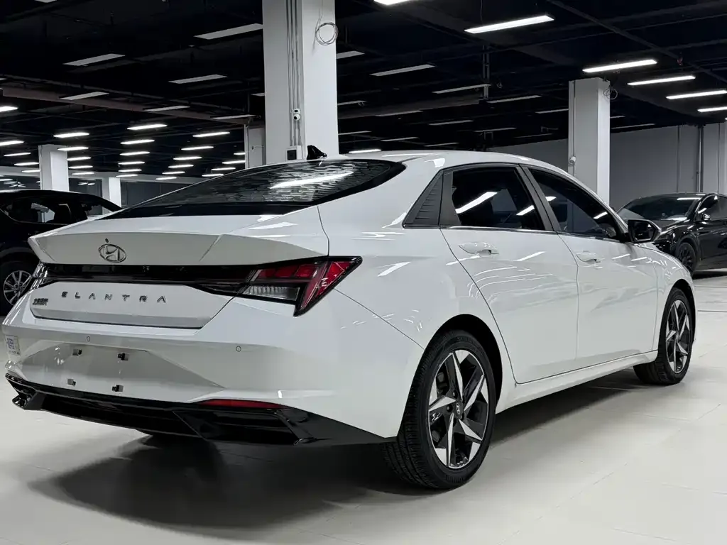Hyundai Elantra 2021 из CN, фото 4
