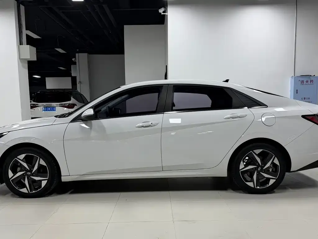 Hyundai Elantra 2021 из CN, фото 3