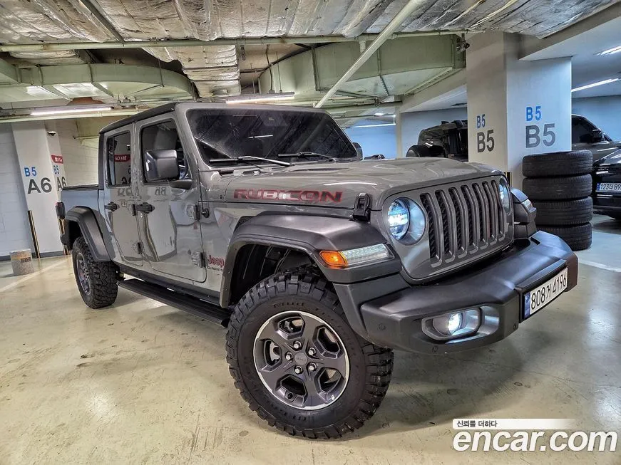 Jeep Gladiator — фото 1