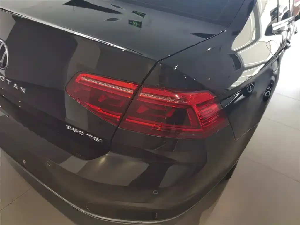 Volkswagen Magotan 2022 из CN, фото 2