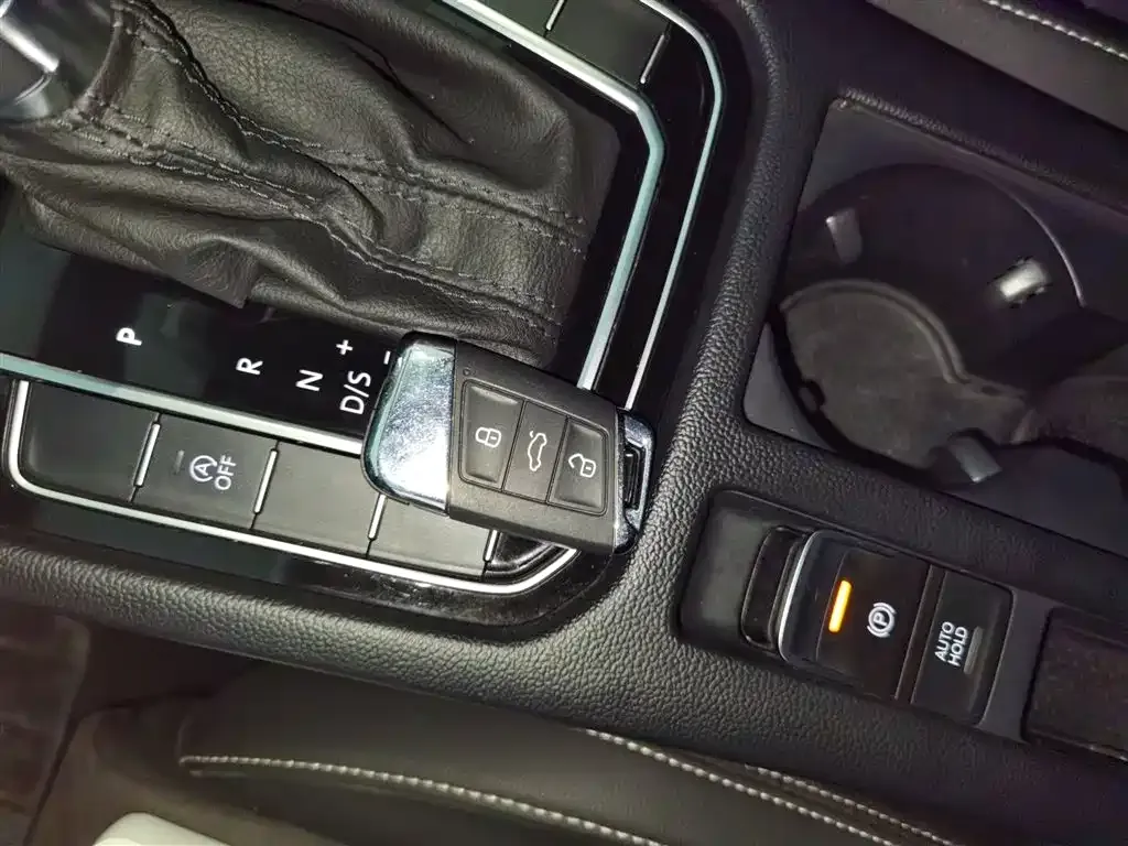 Volkswagen Magotan 2022 из CN, фото 7