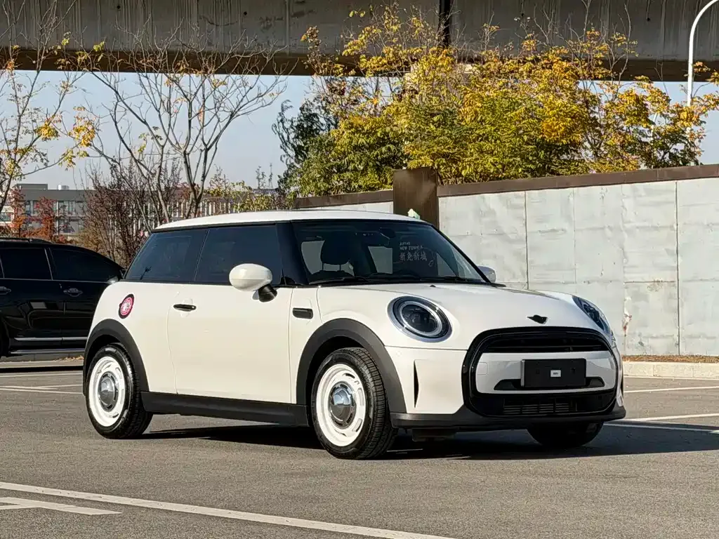 MINI Cooper (3-door) 2023 из CN, фото 10