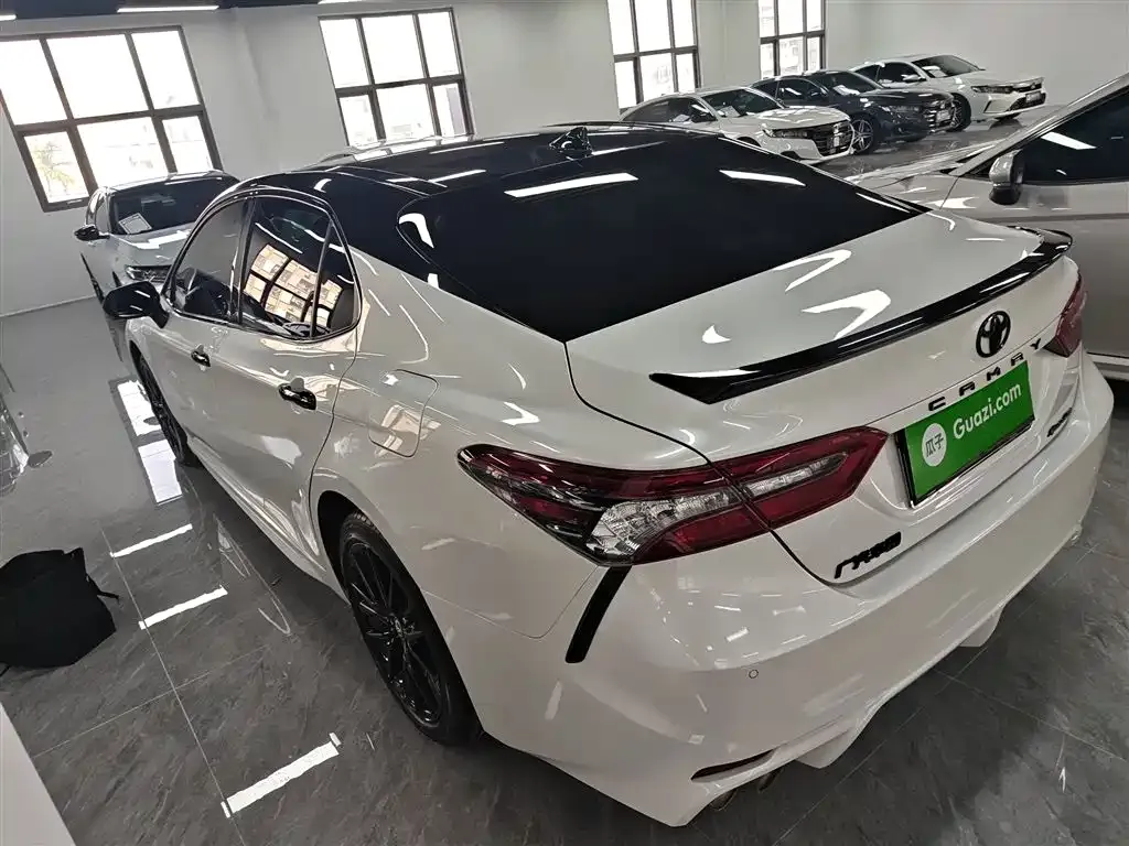 Toyota Camry 2023 из CN, фото 9