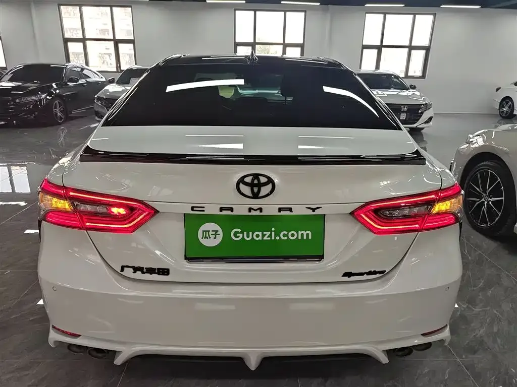 Toyota Camry 2023 из CN, фото 10