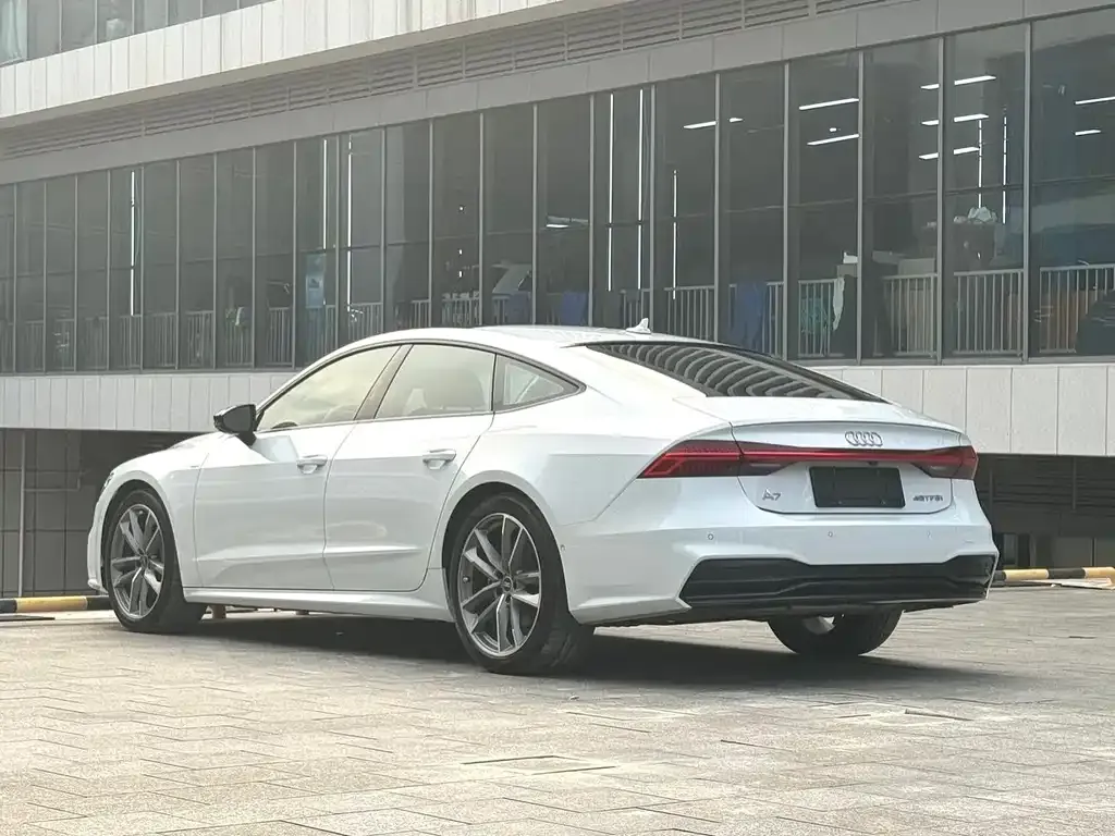 Audi A7 2021 из CN, фото 9