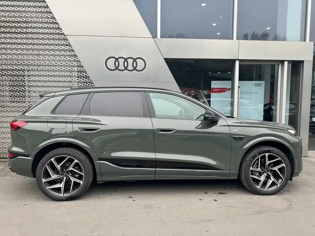 Audi Q6L e-tron — фото 10