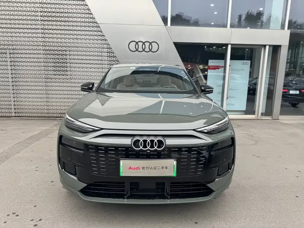 Audi Q6L e-tron — фото 6