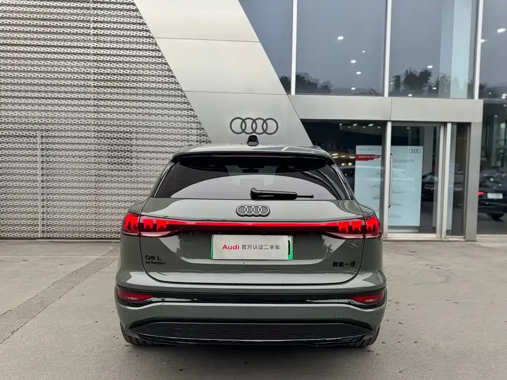 Audi Q6L e-tron — фото 8