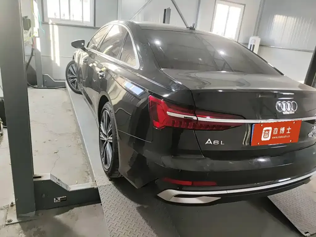 Audi A6L 2024 из CN, фото 6