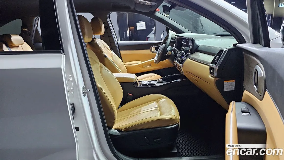 Kia Sorento — фото 10
