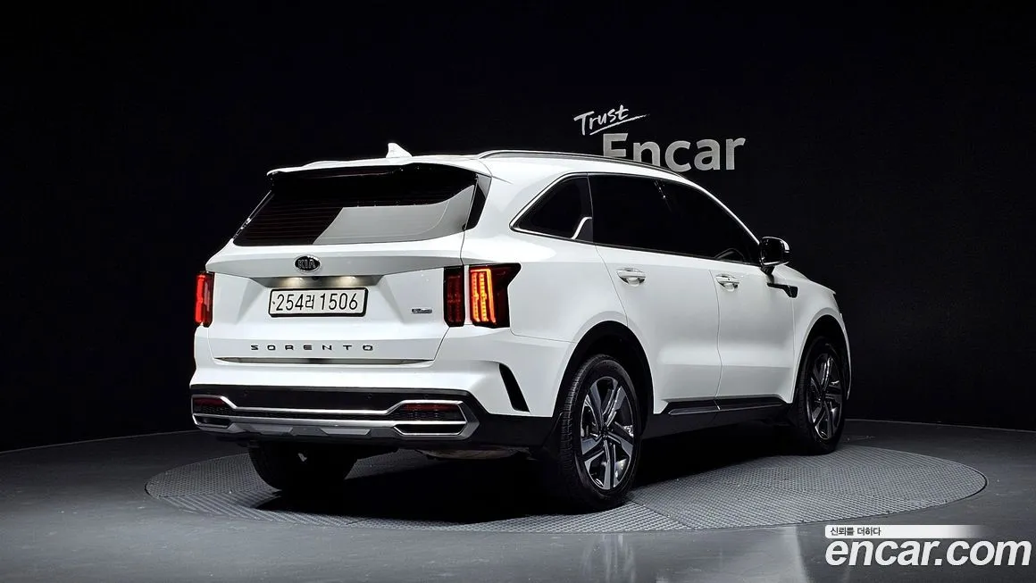 Kia Sorento — фото 6