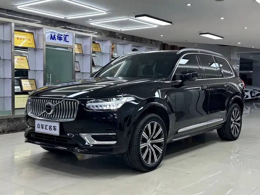 Volvo XC90 — фото 1