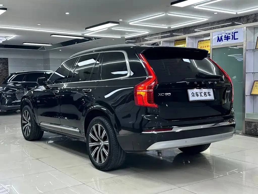 Volvo XC90 — фото 6