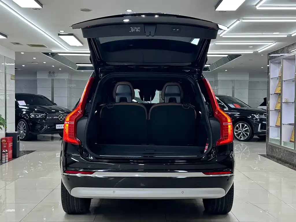 Volvo XC90 — фото 2