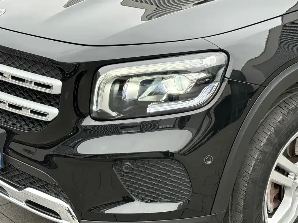 Mercedes-Benz GLB — фото 10