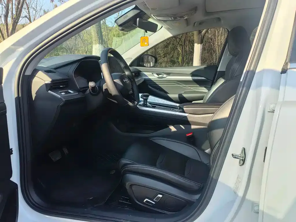 Geely Xingrui 2022 из CN, фото 4