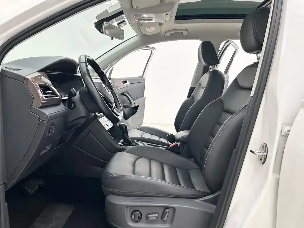 Volkswagen Tharu 2021 из CN, фото 7