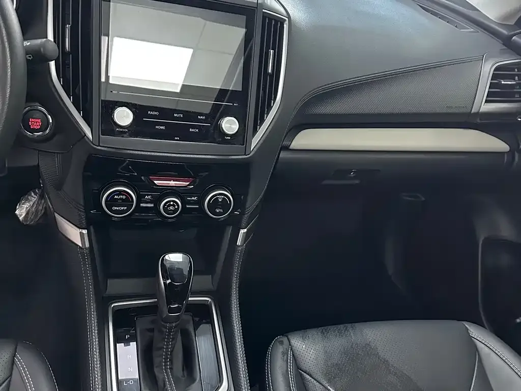 Subaru Forester 2023 из CN, фото 7