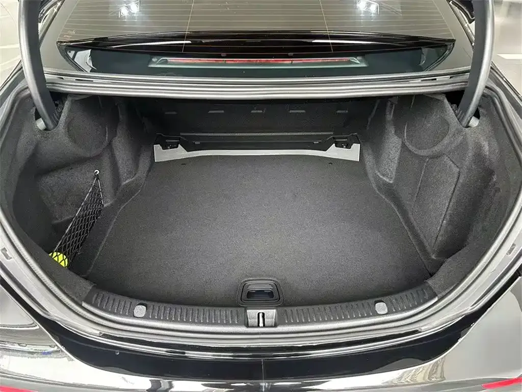 Mercedes-Benz E-Class 2023 из CN, фото 10