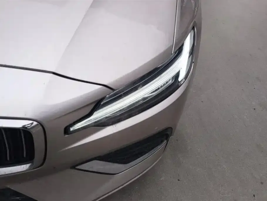 Volvo S60 2022 из CN, фото 2
