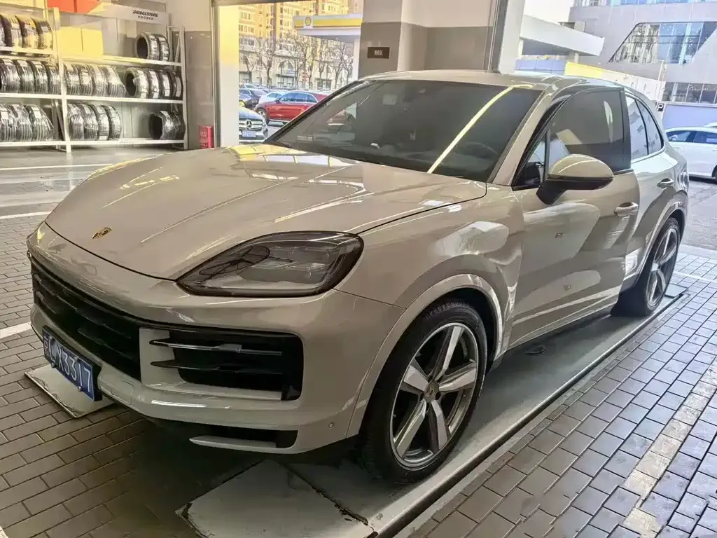 Porsche Cayenne 2023 из CN, фото 1