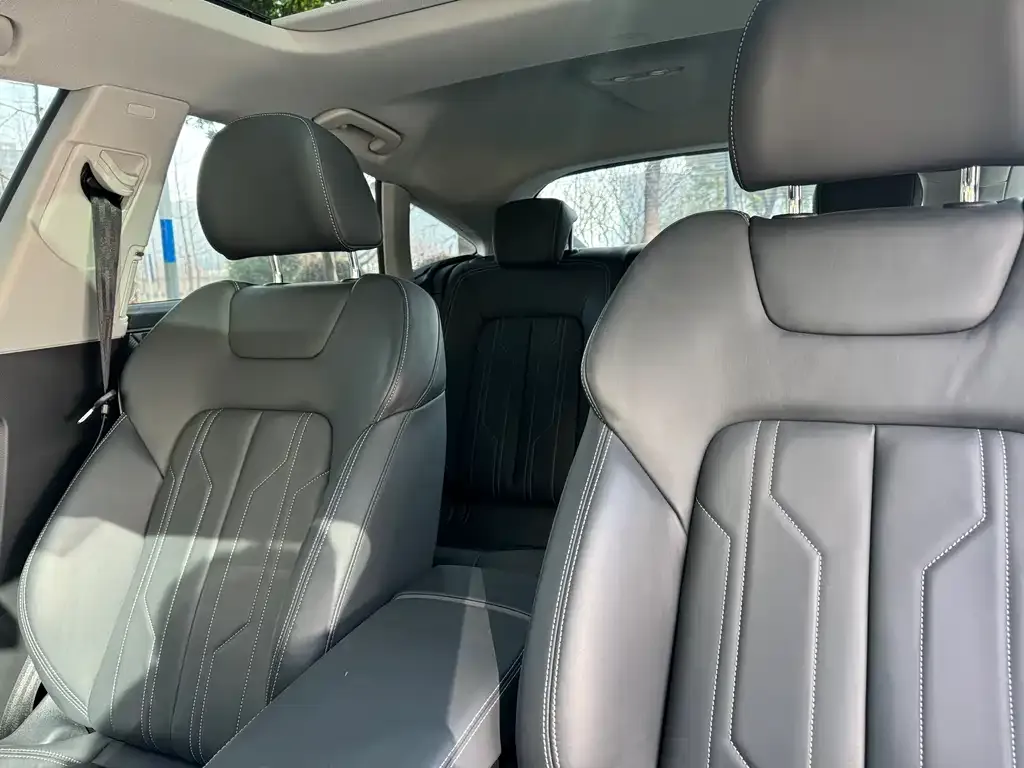 Audi A7 2024 из CN, фото 2