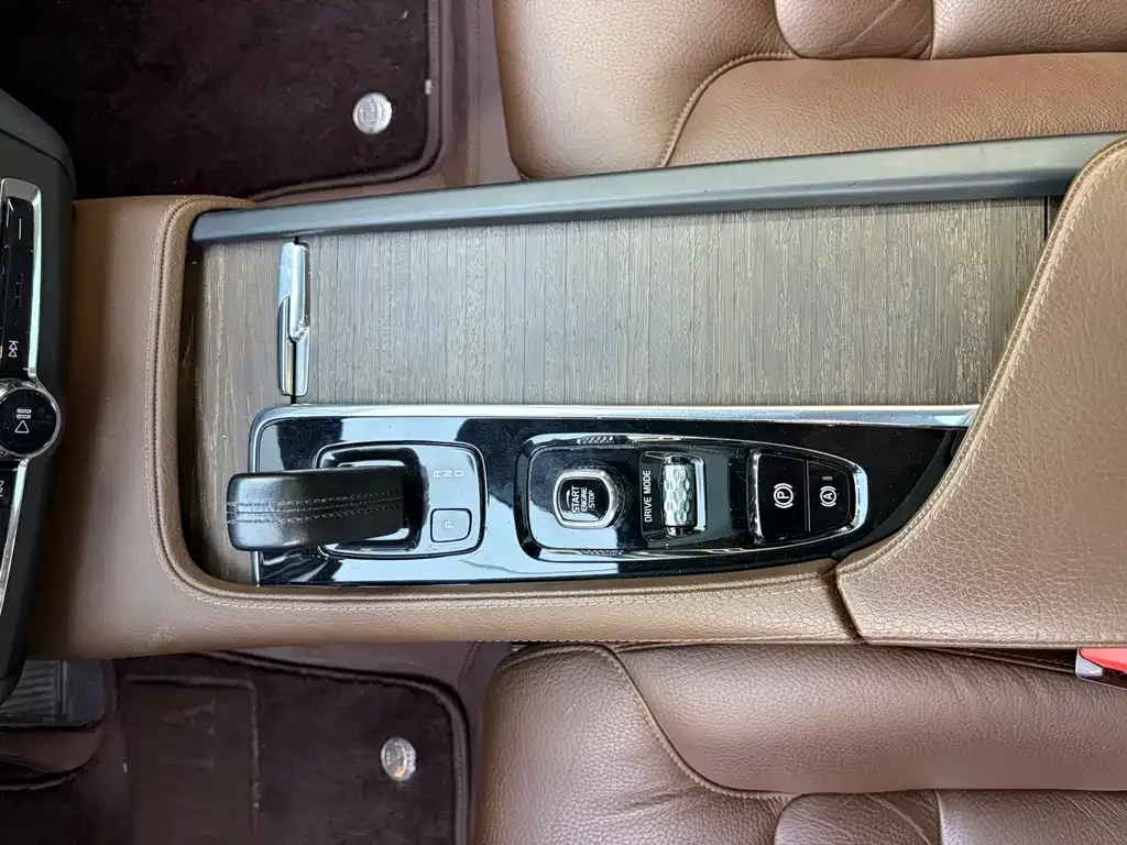 Volvo V90 — фото 10
