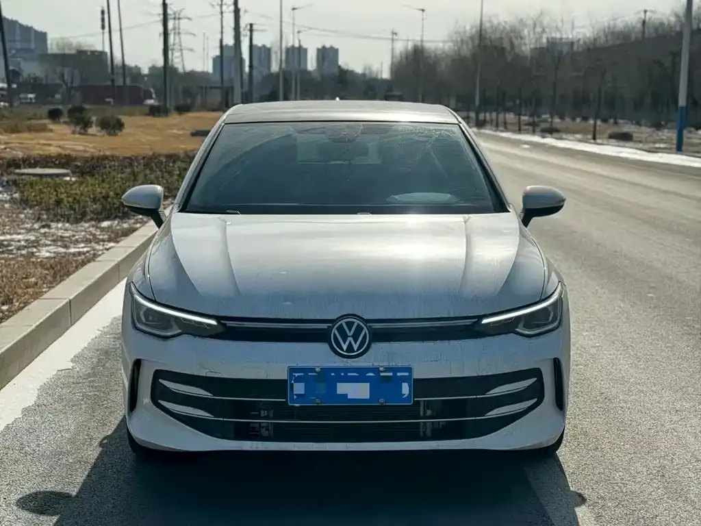 Volkswagen Golf 2025 из CN, фото 4