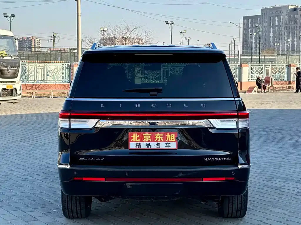 Lincoln Navigator — фото 2