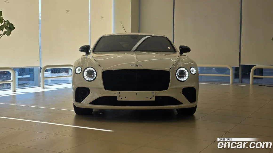 Bentley Continental 2023 из KR, фото 2