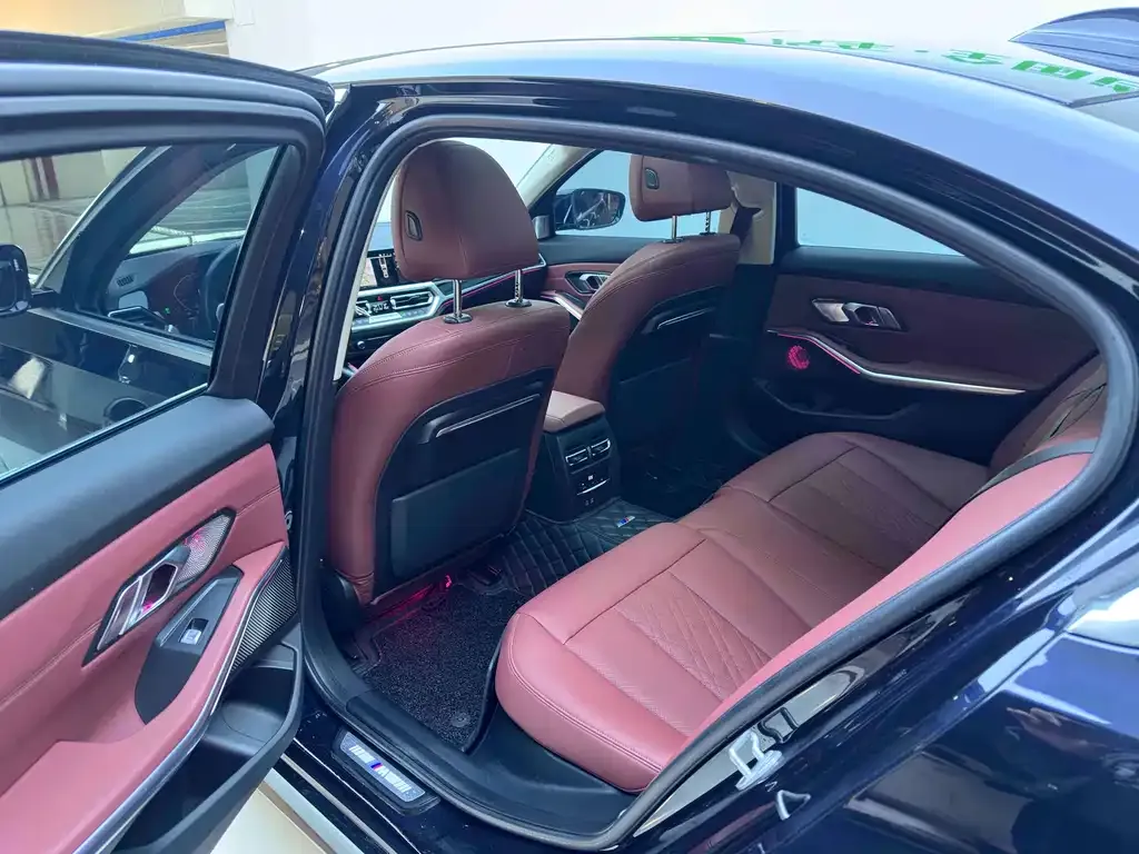 BMW 3 Series 2022 из CN, фото 8