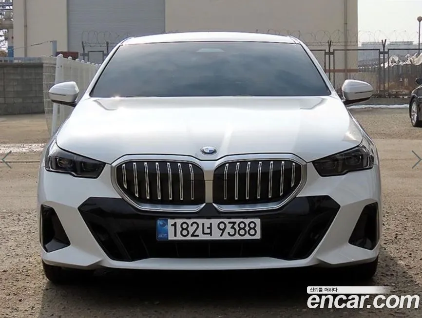 BMW 5-Series 2024 из KR, фото 1