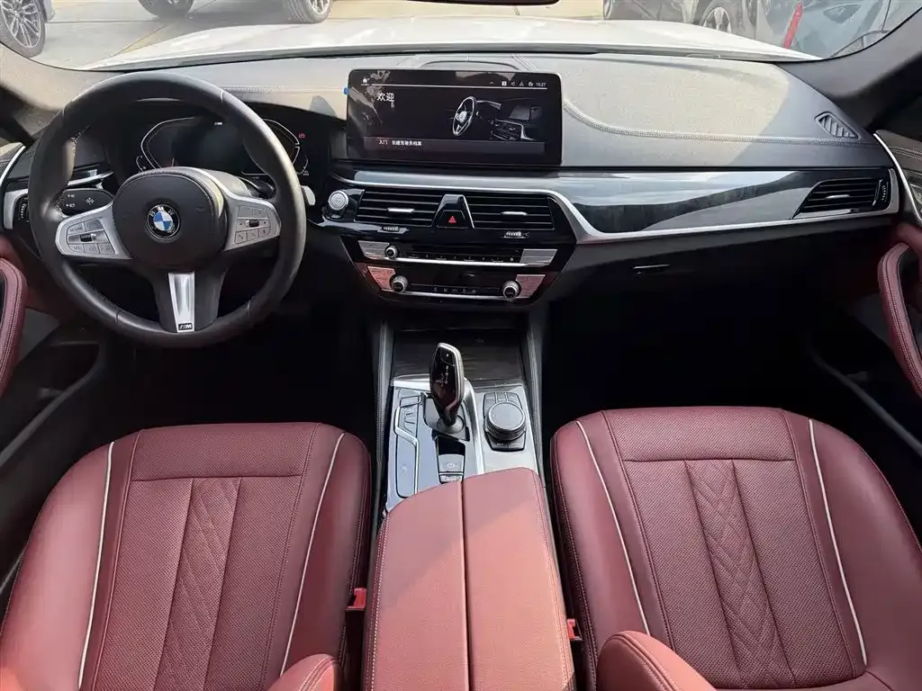 BMW 5 Series — фото 10
