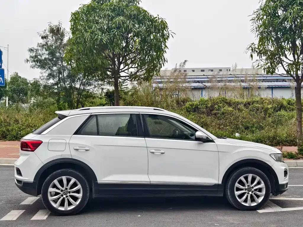 Volkswagen T-Roc 2021 из CN, фото 10