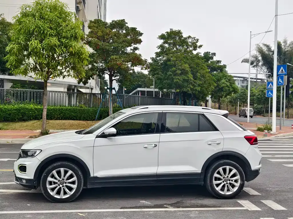 Volkswagen T-Roc 2021 из CN, фото 9