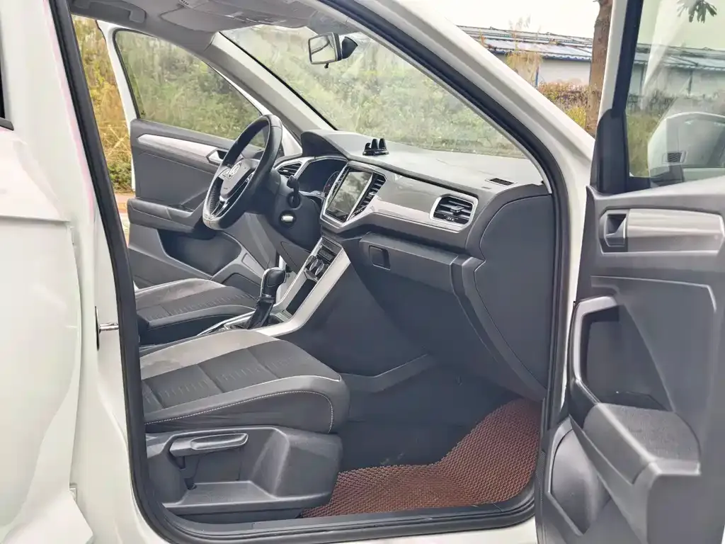 Volkswagen T-Roc 2021 из CN, фото 3