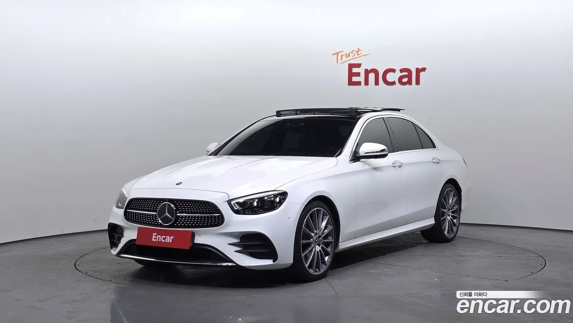 Mercedes-Benz E-Class — фото 1
