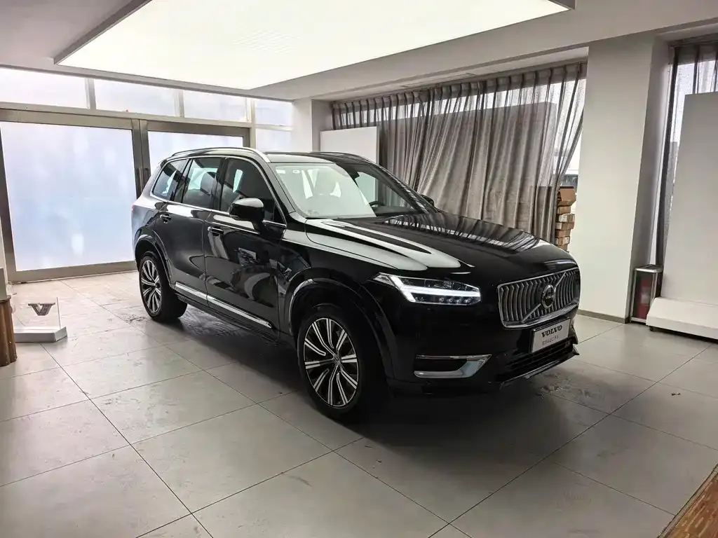 Volvo XC90 — фото 7