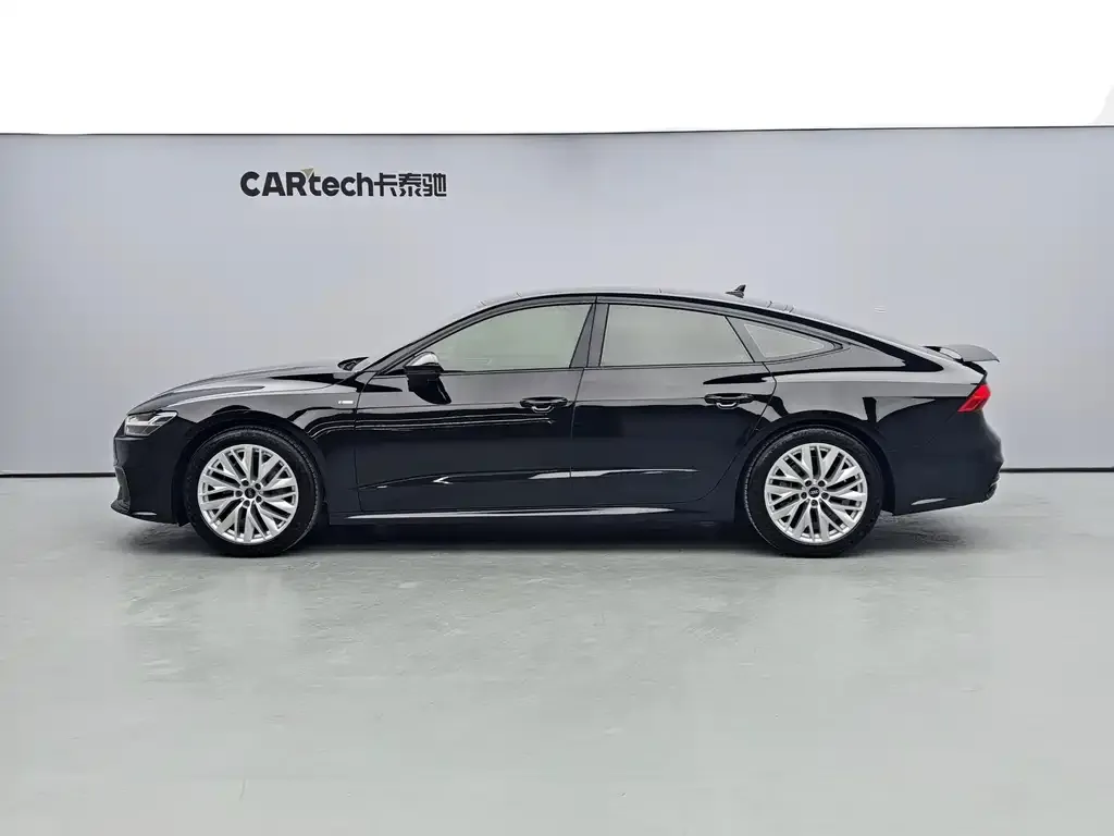 Audi A7 2022 из CN, фото 5