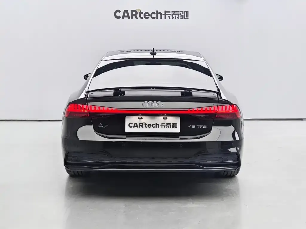 Audi A7 2022 из CN, фото 3