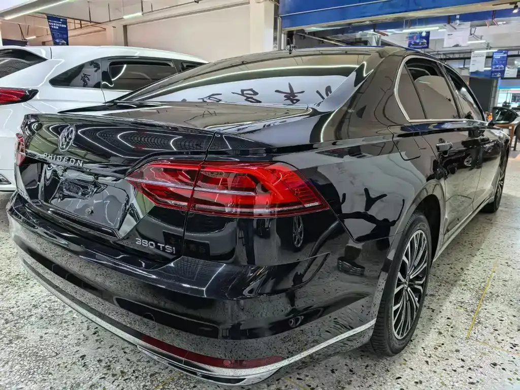 Volkswagen Phideon 2021 из CN, фото 8