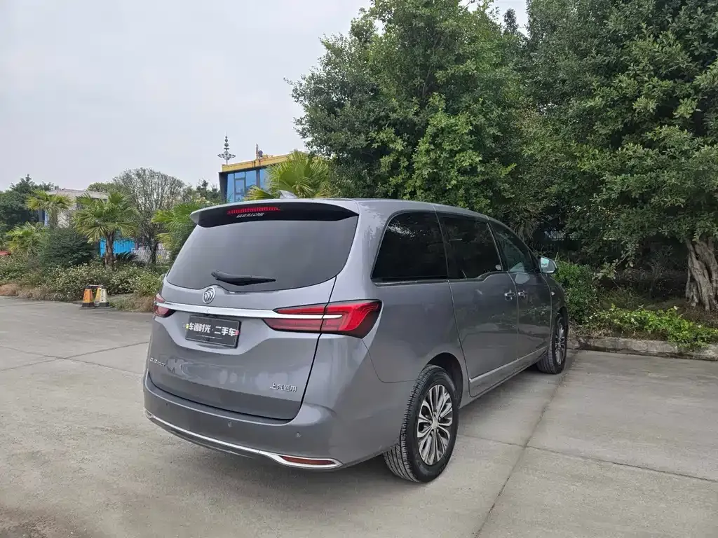 Buick GL8 2021 из CN, фото 3